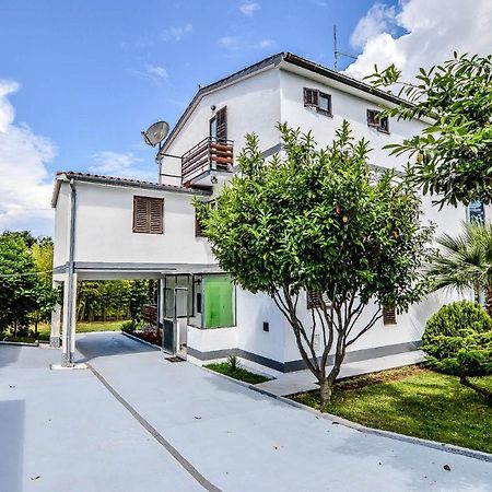Apartmani Andrea Пула Экстерьер фото