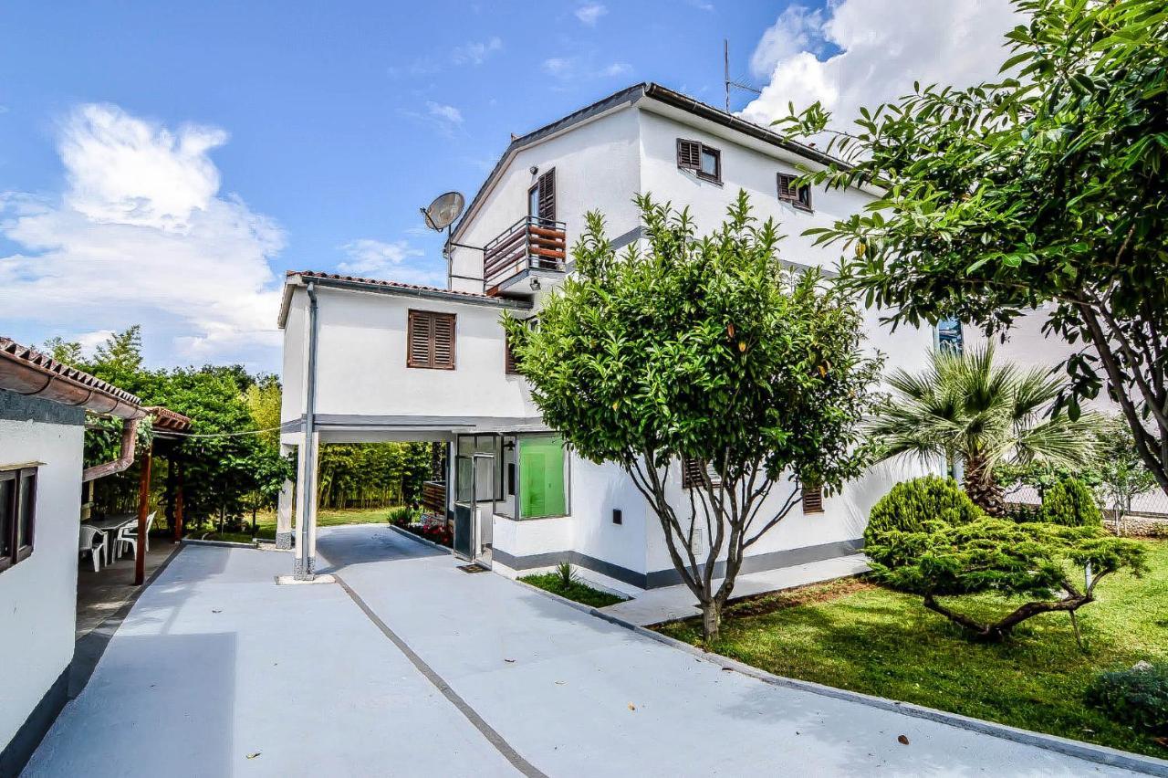 Apartmani Andrea Пула Экстерьер фото